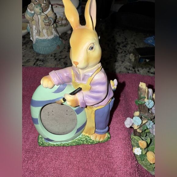 Charming Easter Bunny Figurine Set - Multicolor - Picture 2 of 3